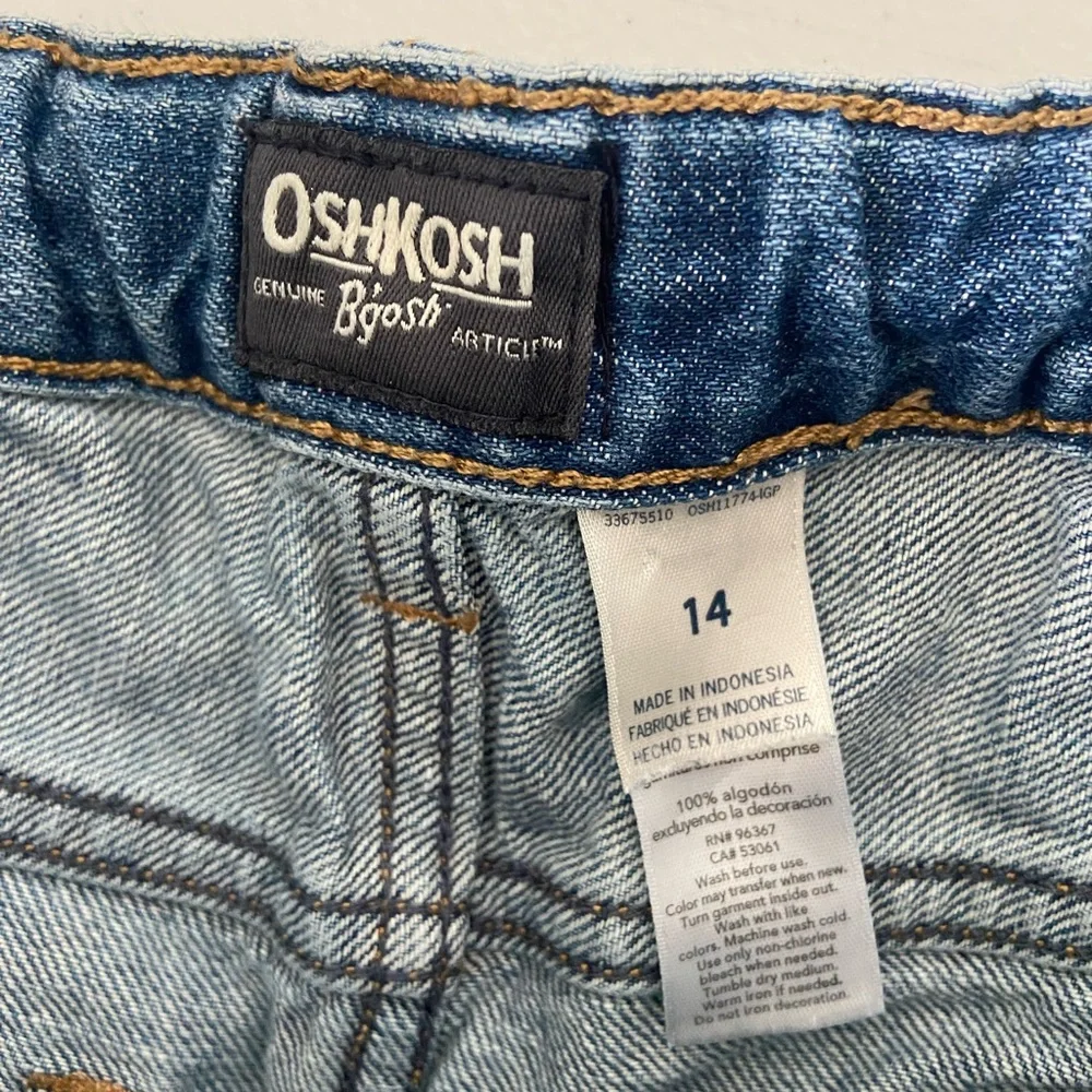 EUC | Oshkosh B’gosh girl’s patched raw hem light wash‎ relaxed denim shorts 14